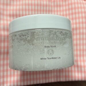 Dermalactives White Body Scrub